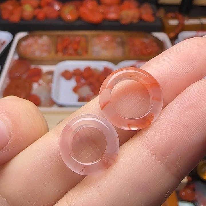 南红玛瑙未镶嵌颈饰