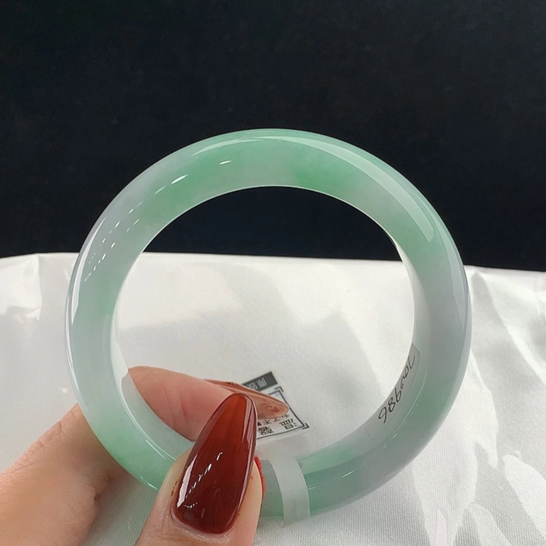 【闪购商品】未镶嵌手镯翡翠正57