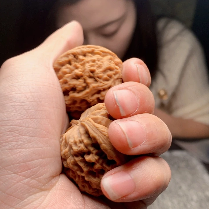 文玩核桃吊坠南疆