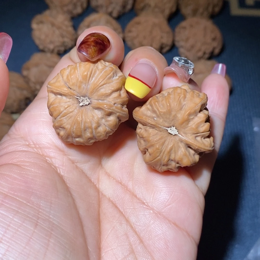 文玩核桃吊坠32尺全品门头沟元宝