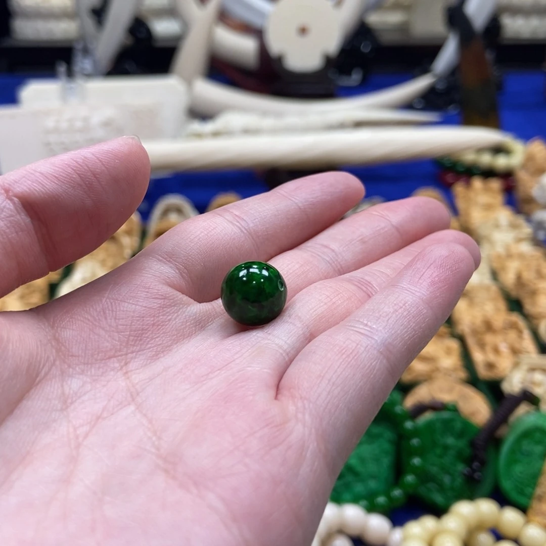 尼****四海胖根雕艺术工艺品