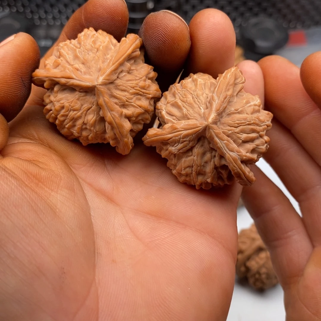 把件文玩核桃40盘山三棱