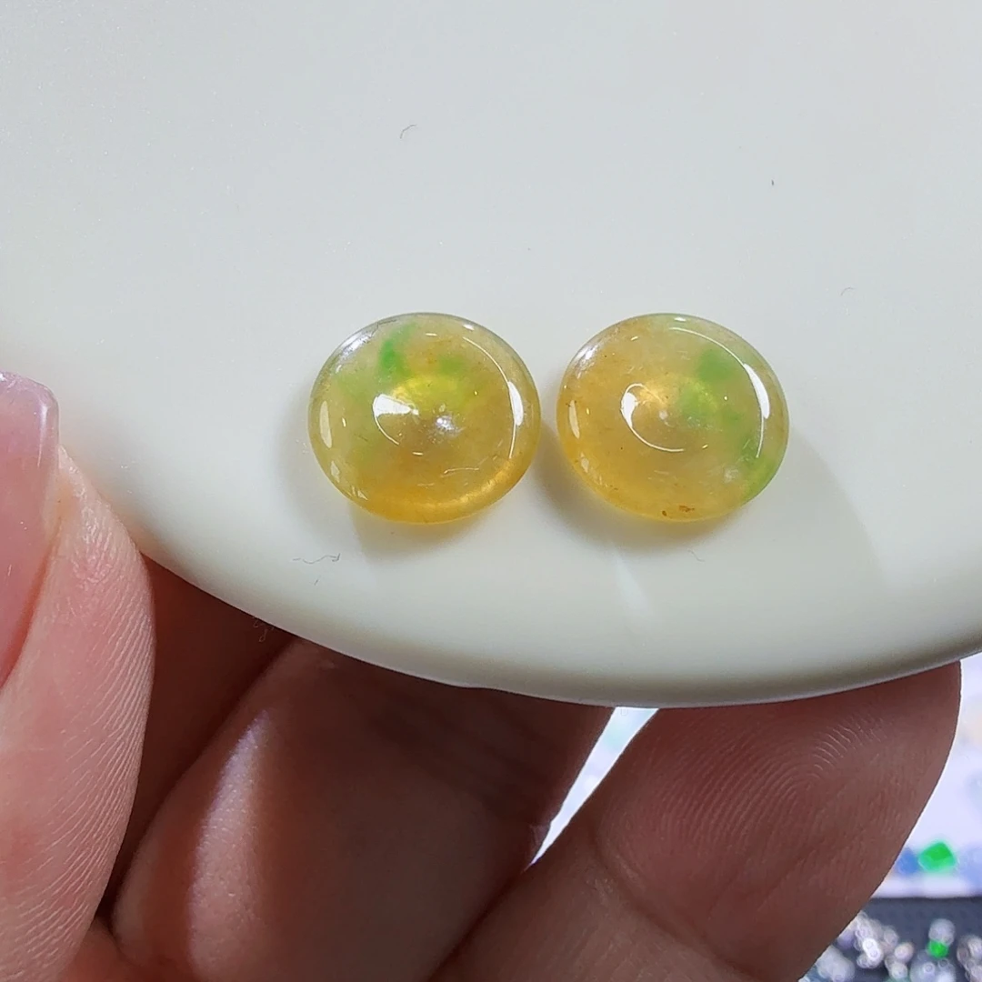 翡翠未镶嵌颈饰裸石