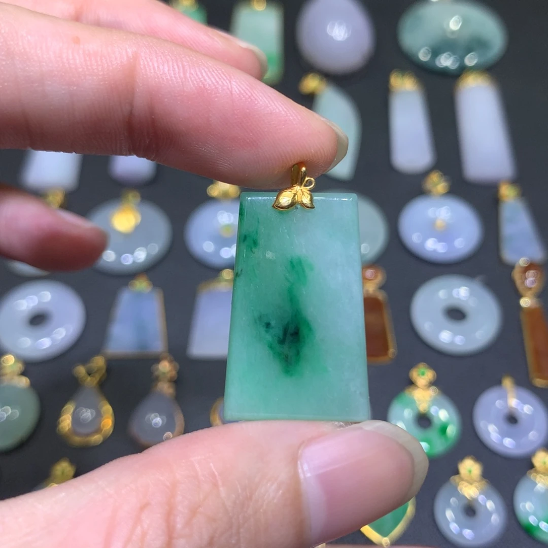 翡翠18K金镶嵌吊坠(不含链)