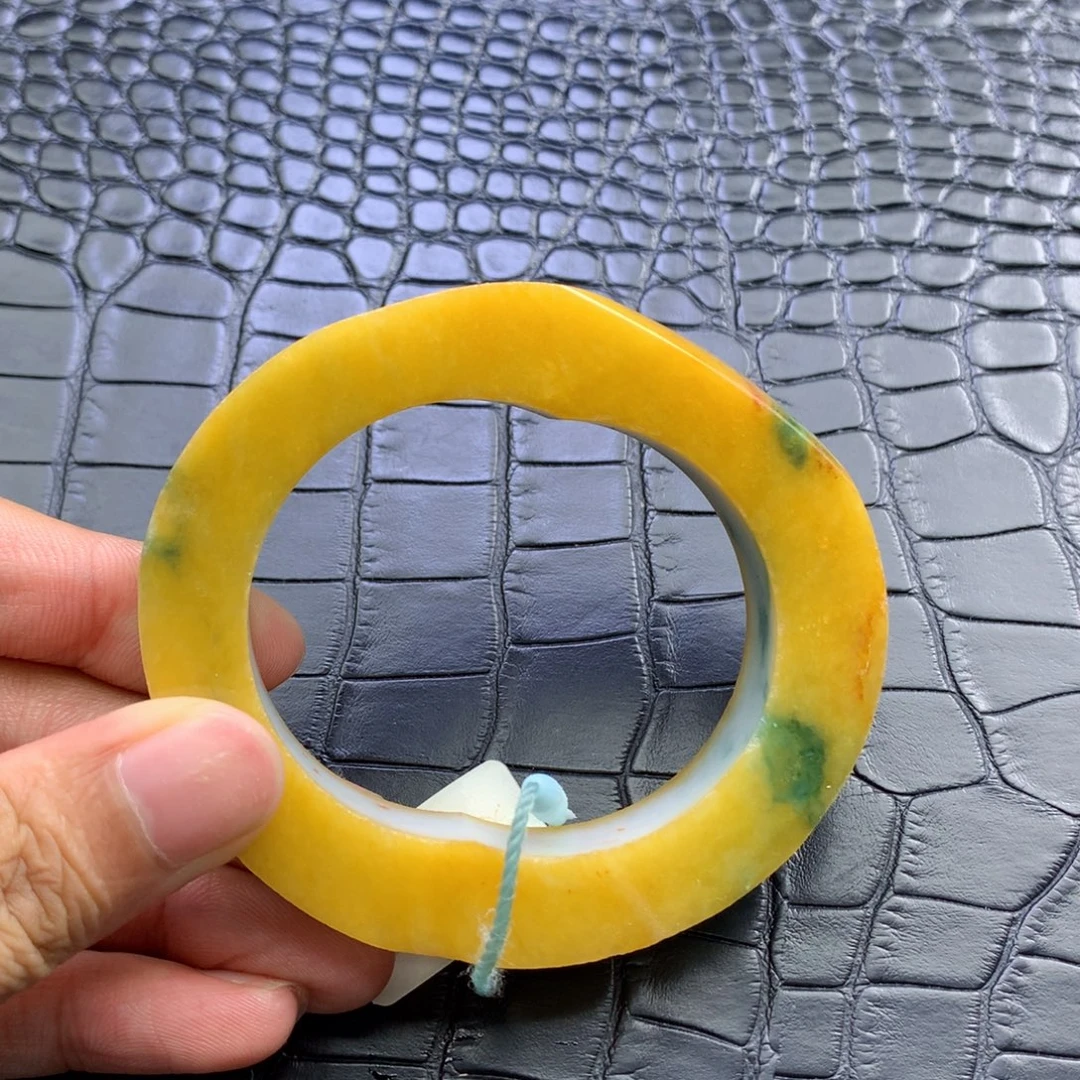 定制翡翠未镶嵌翡翠手镯