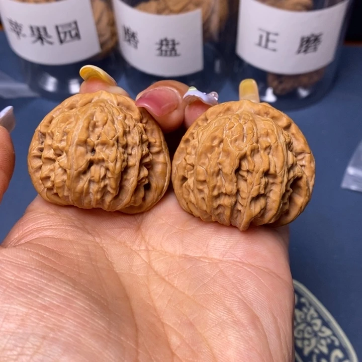 文玩核桃把件40球白
