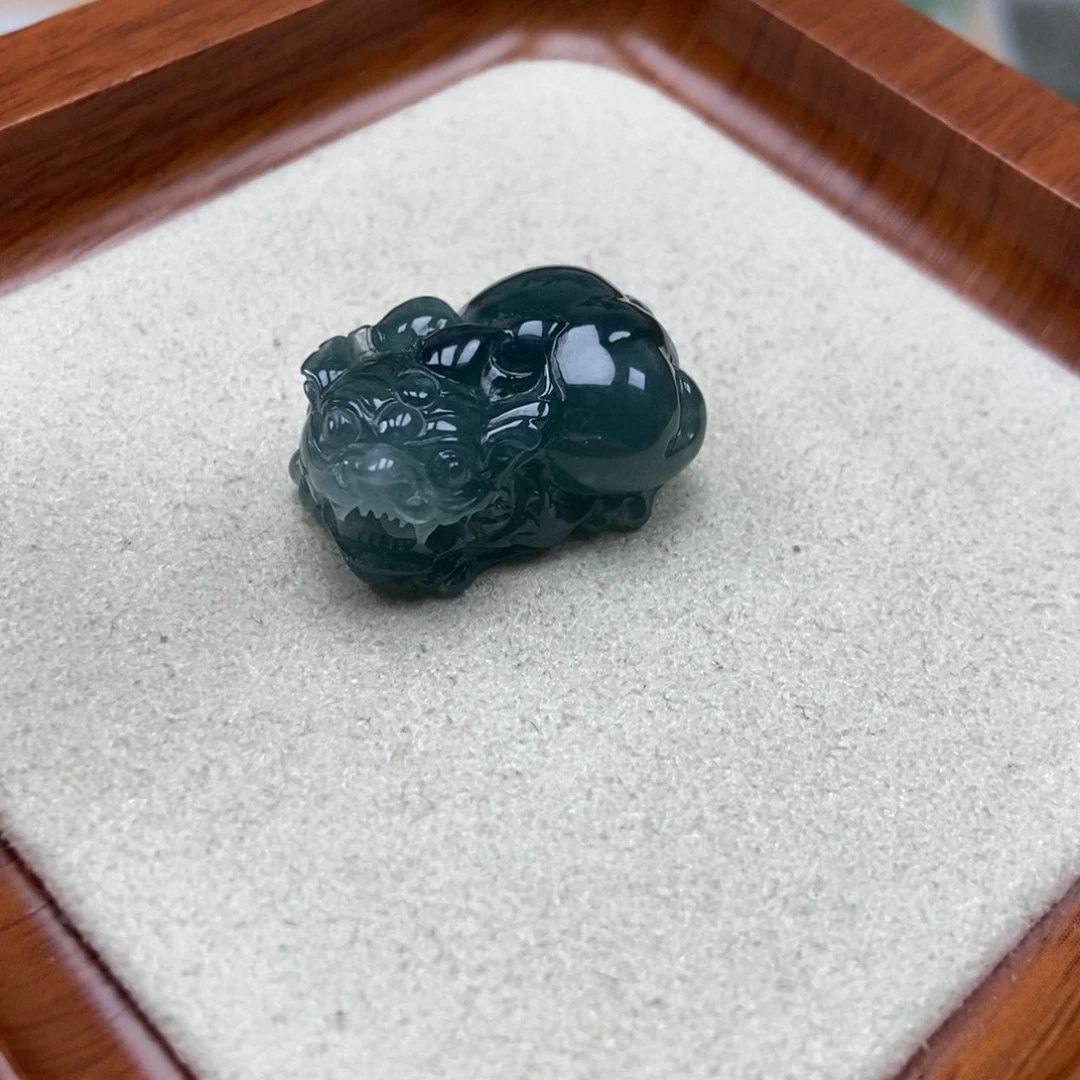 锦***运翡翠未镶嵌颈饰如意