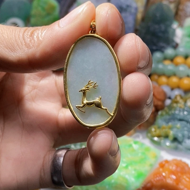 翡翠未镶嵌颈饰翡翠