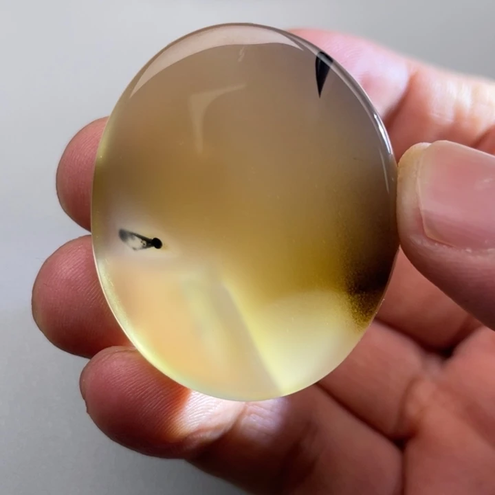 玛瑙/玉髓颈饰未镶嵌田**界