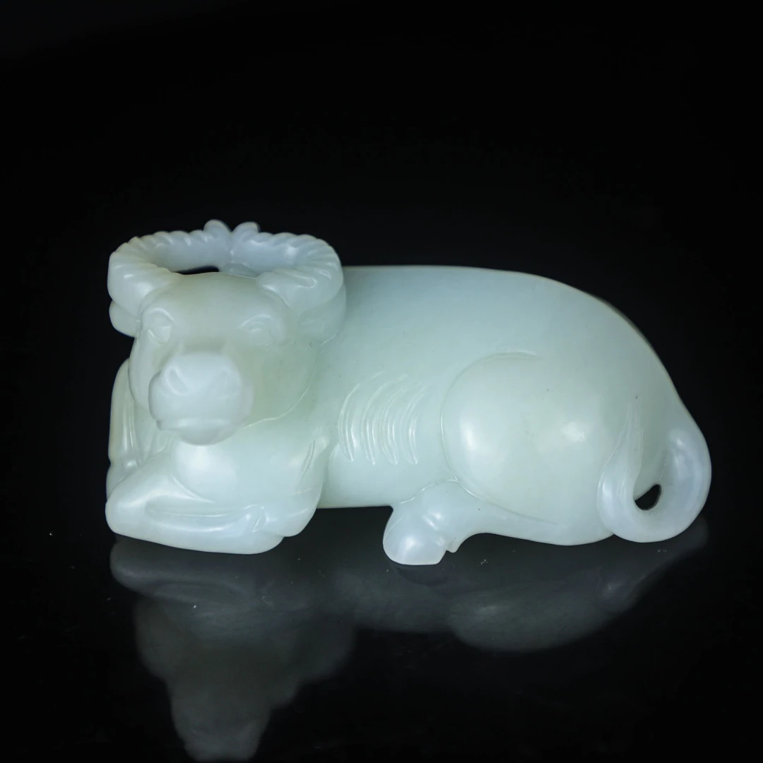 TCWWA09746民国和田白玉卧牛把件