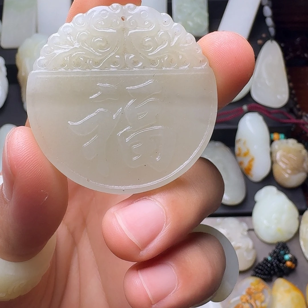 和田玉（青白玉）未镶嵌吊坠(不含链)