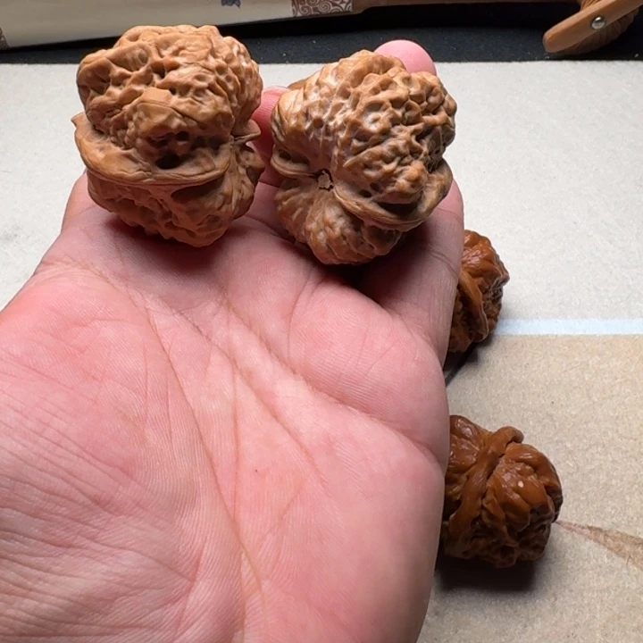 名***部吊坠文玩核桃40高尖蛙蛙