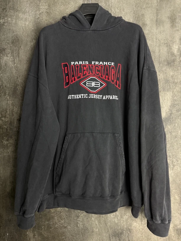 全新未使用 Balenciaga/巴黎世家 水洗黑蝙蝠侠黑红刺绣连帽卫衣