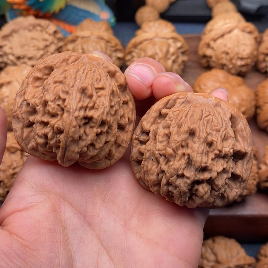 文玩核桃把件43狮虎兽，大粗棱