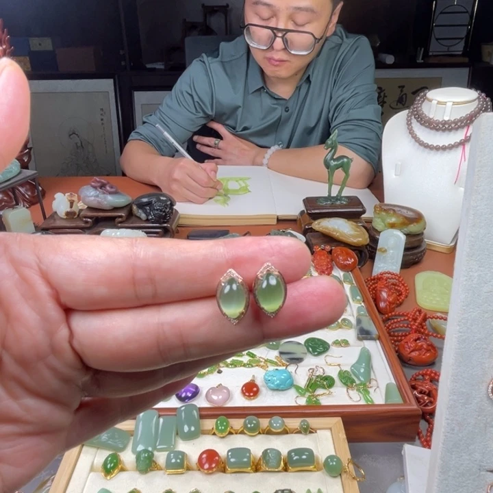 清***水和田玉银S925镶嵌耳饰