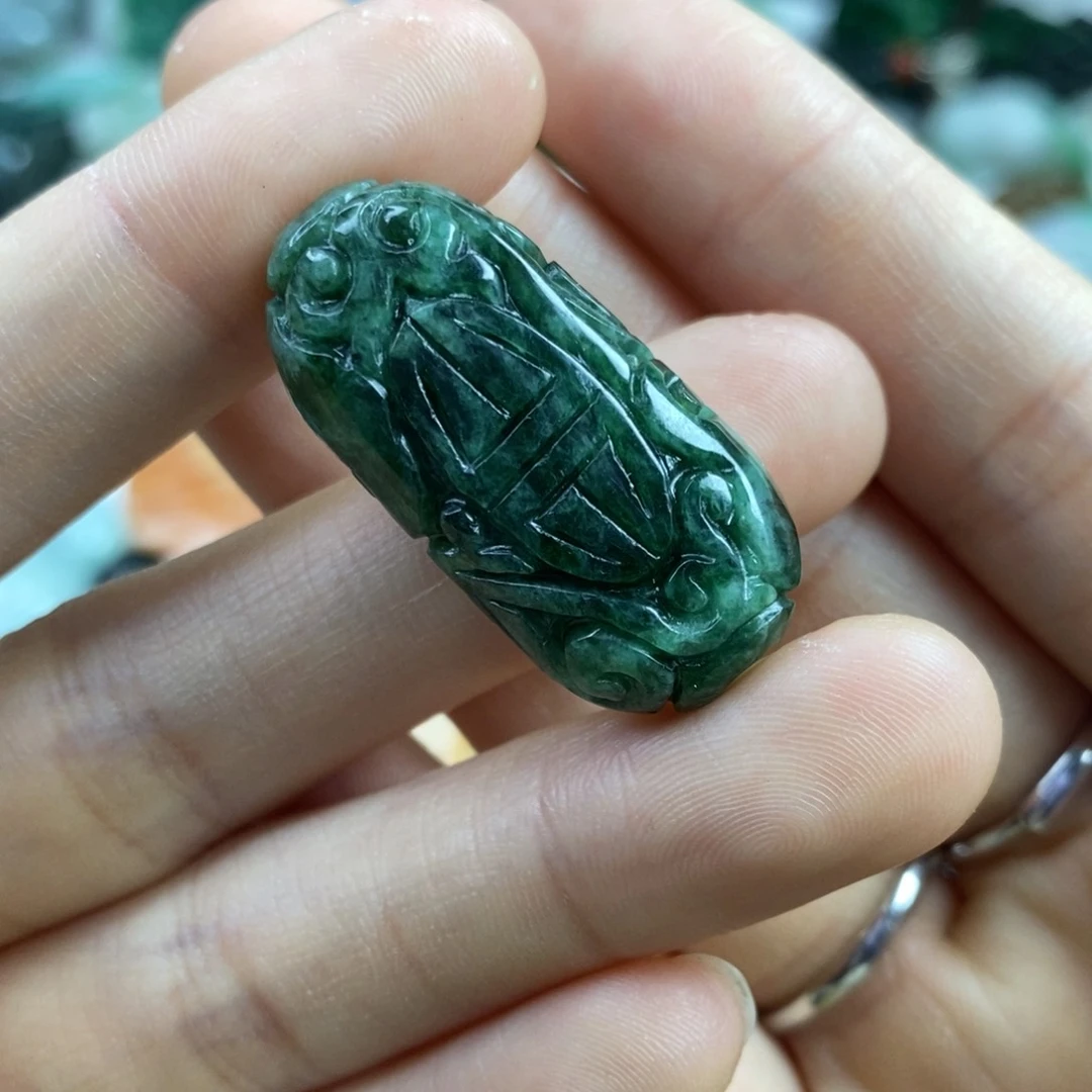 翡翠颈饰未镶嵌吊坠