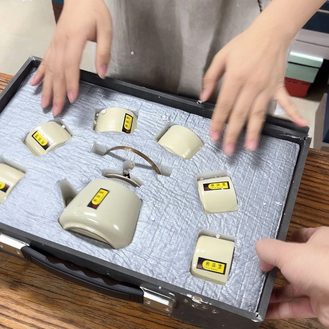 孤品茶具套装等。