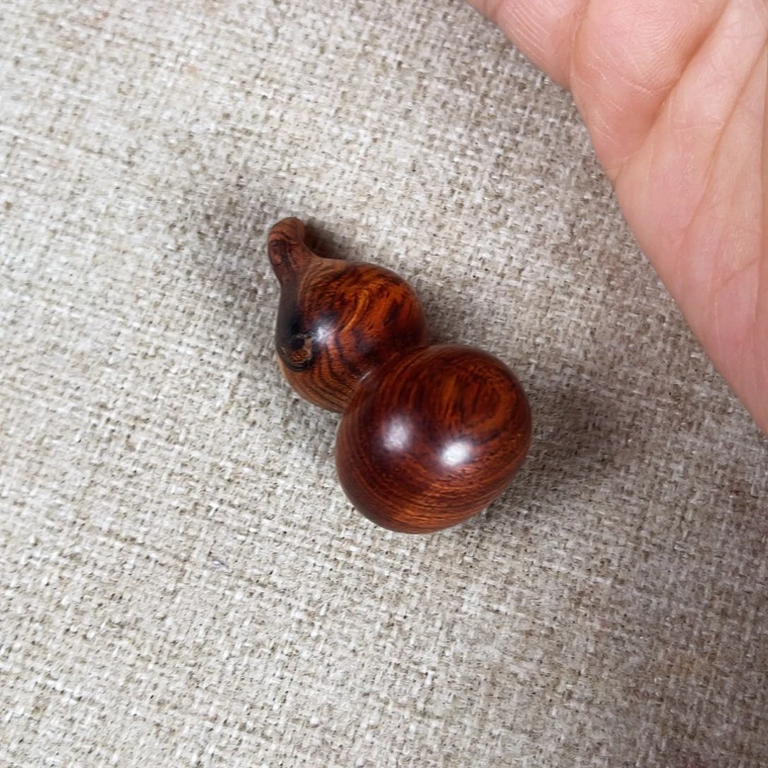 黄花梨/降香黄檀把件狄**园