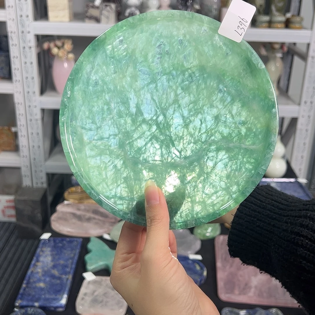 石材绿水晶。      396