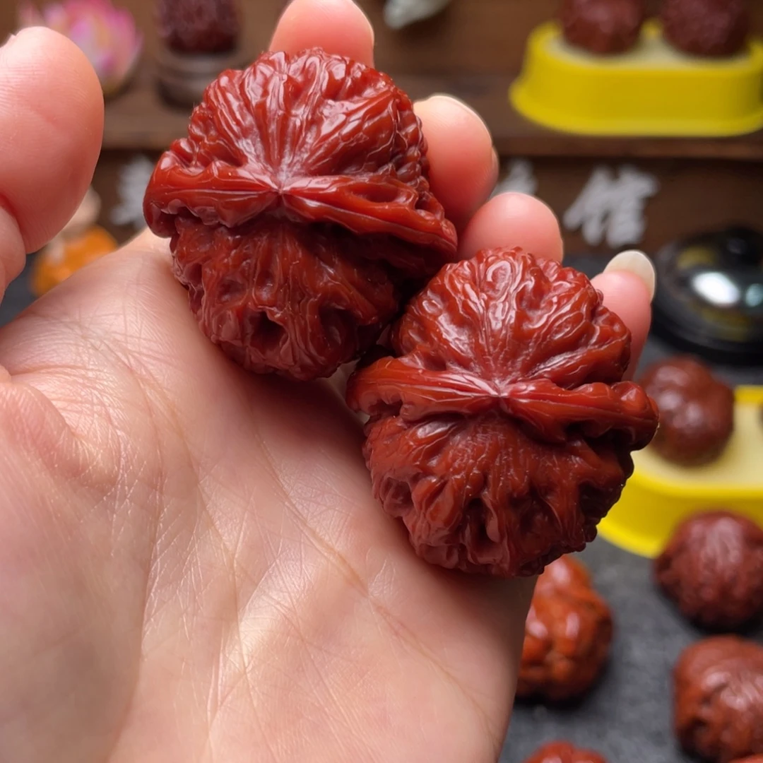 文玩核桃吊坠文玩核桃 手把件 白狮子 38