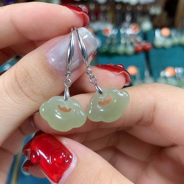 和田玉银S925镶嵌耳饰祥云如意锁15*11+mm左右