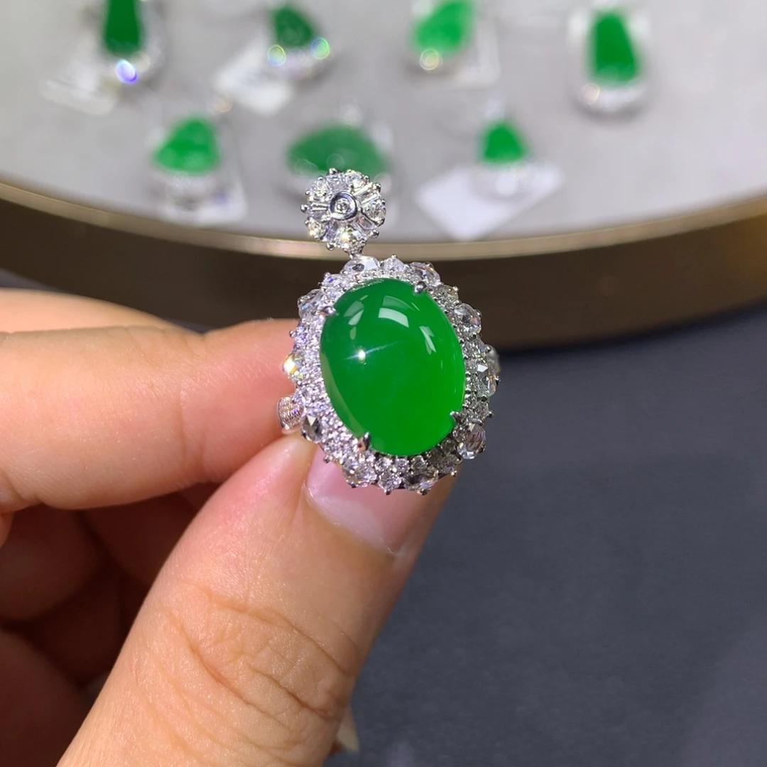 翡翠戒指18K金镶嵌翡翠