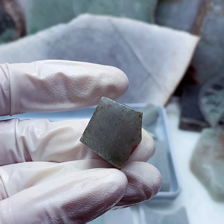 翡翠颈饰未镶嵌缅甸翡翠A货边角