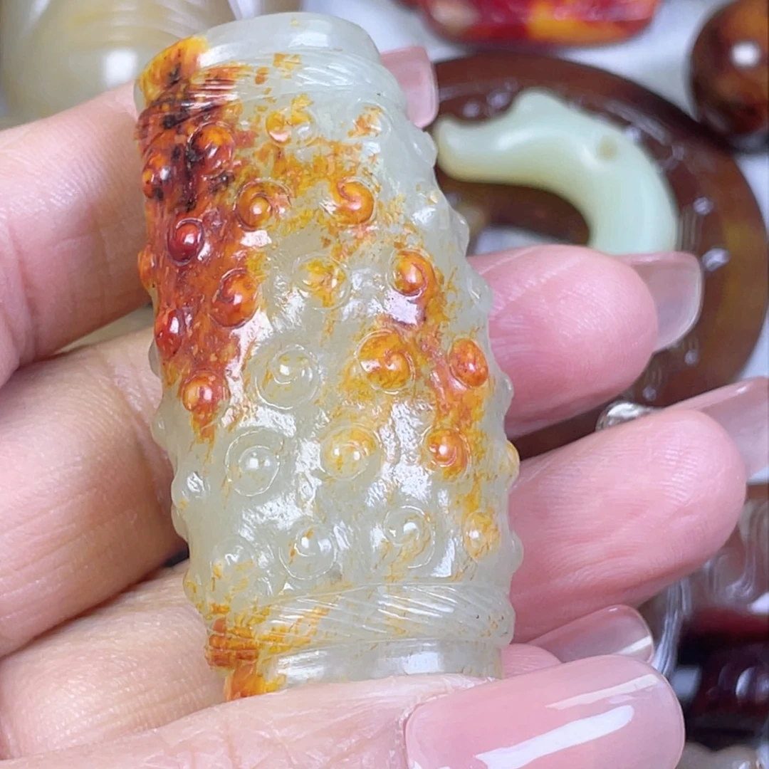 和田玉颈饰未镶嵌大**利