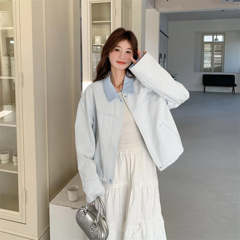 撞色翻领浅蓝色短外套女春秋2025新款减龄洋气上衣超好看今年流行