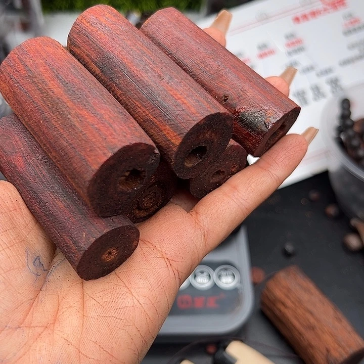 藤类降真香缅甸东枝料红油手把件28.8