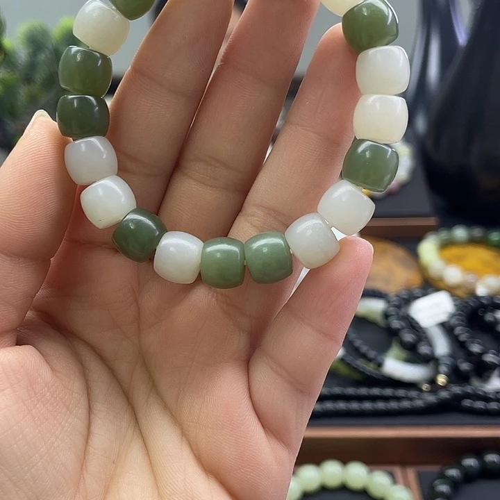 和田玉未镶嵌手串