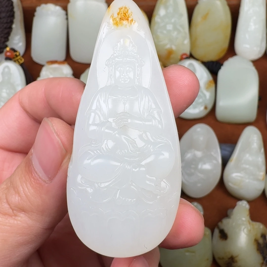 和田玉未镶嵌颈饰