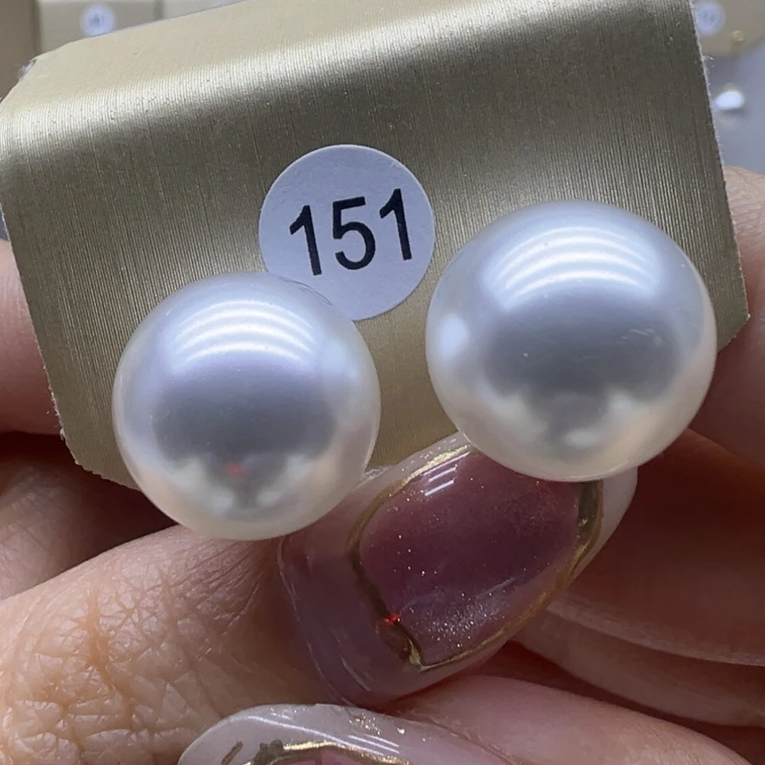 淡水珍珠18K金镶嵌耳饰