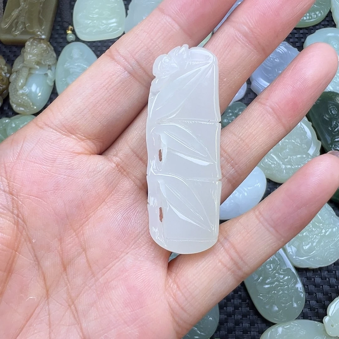 和田玉未镶嵌项圈卡52.8