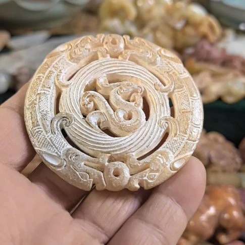 玛瑙/玉髓和田玉质如图所示配饰未镶嵌