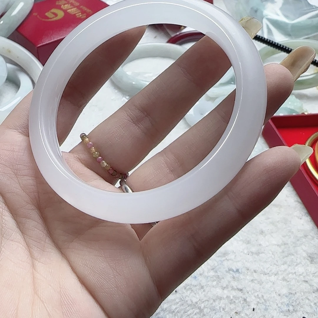未镶嵌手链玛瑙/玉髓394不退换