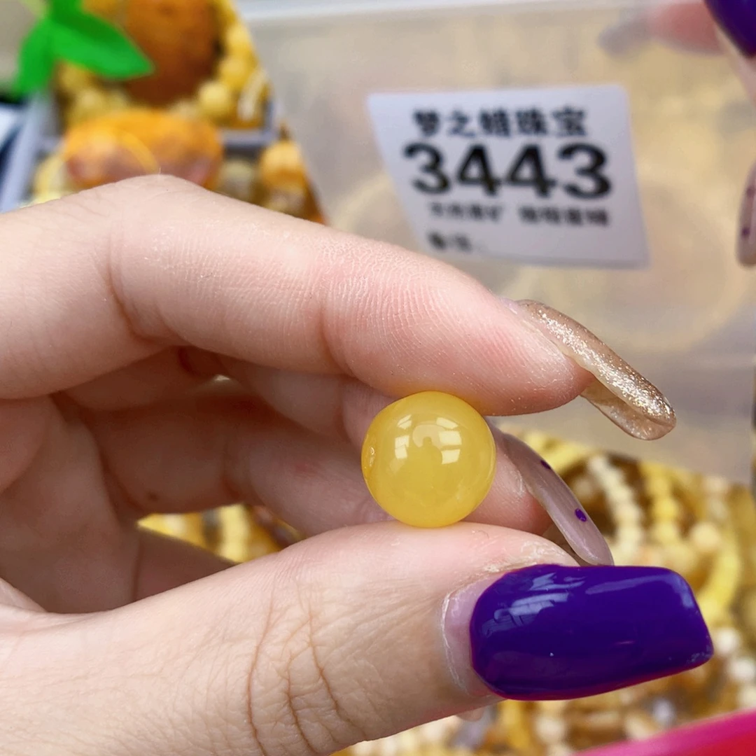 琥珀未镶嵌珠宝奇石11