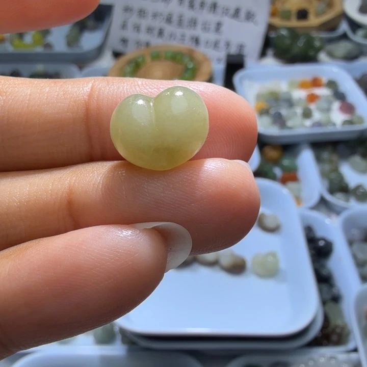 未镶嵌和田玉珠宝半成品