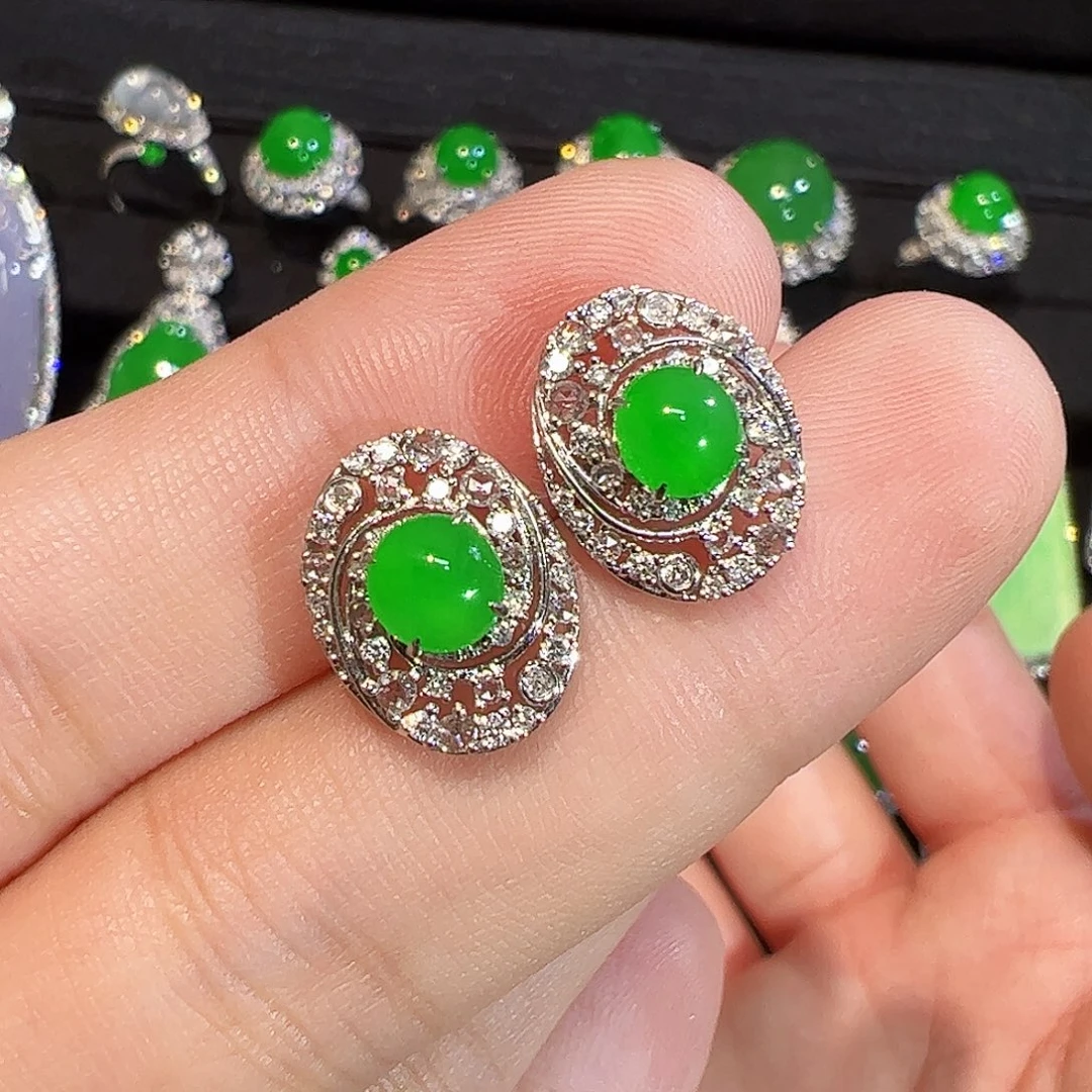 翡翠18K金镶嵌耳饰蛋面