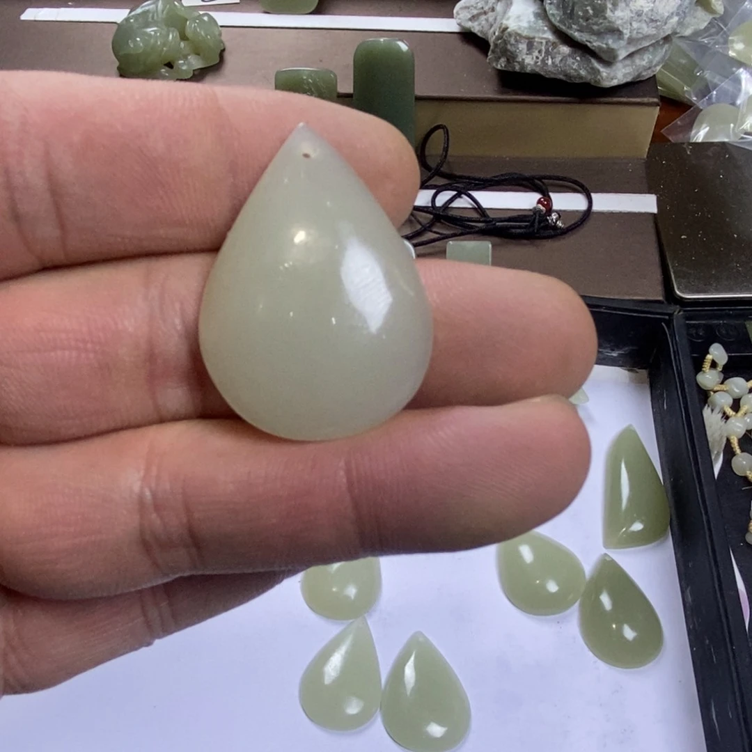 颈饰未镶嵌和田玉本**计042