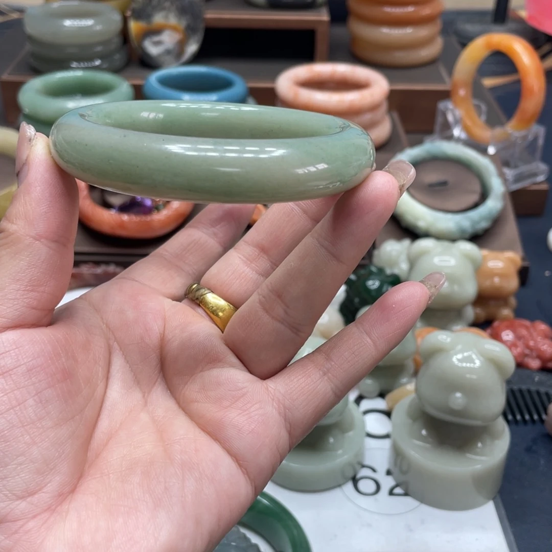 石英质玉手镯合金S****a