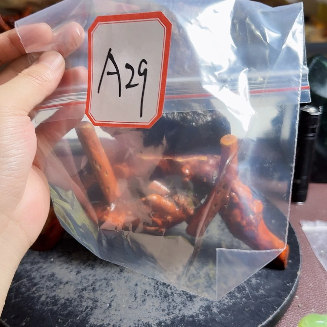 蛇纹石玉未镶嵌手镯赤****