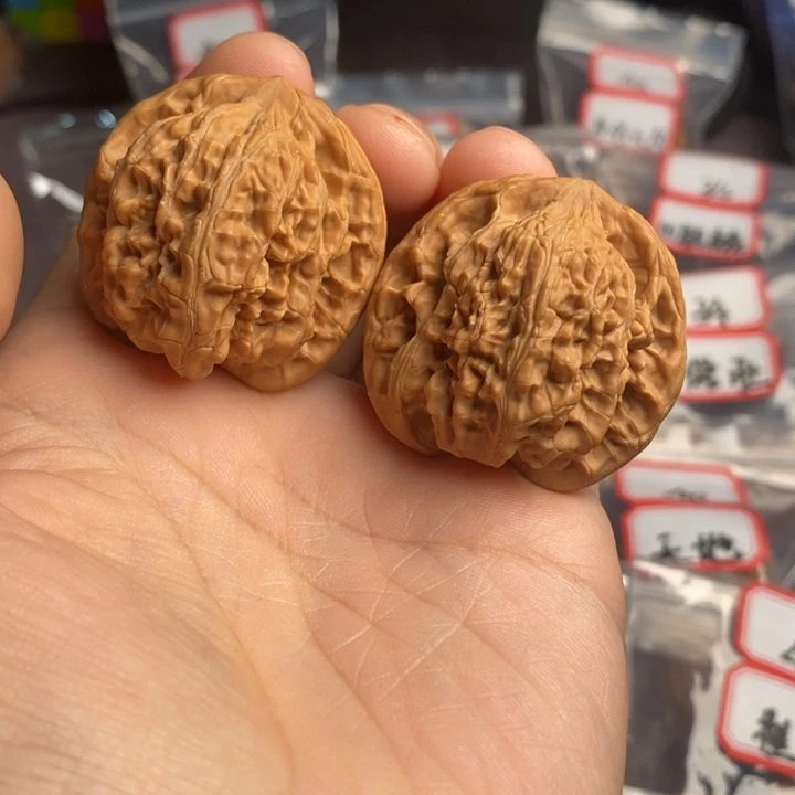 文玩核桃把件望月全品41