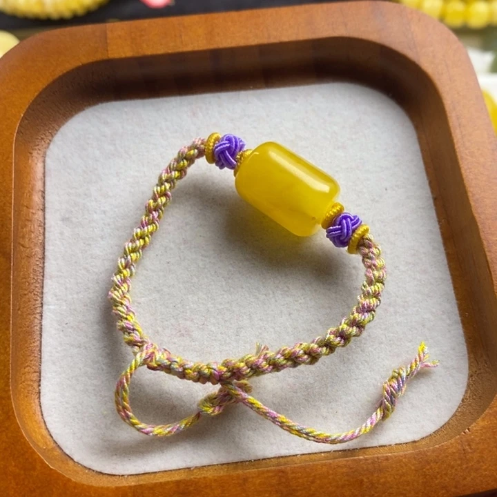 蜜蜡裸石未镶嵌维**亚瑕疵