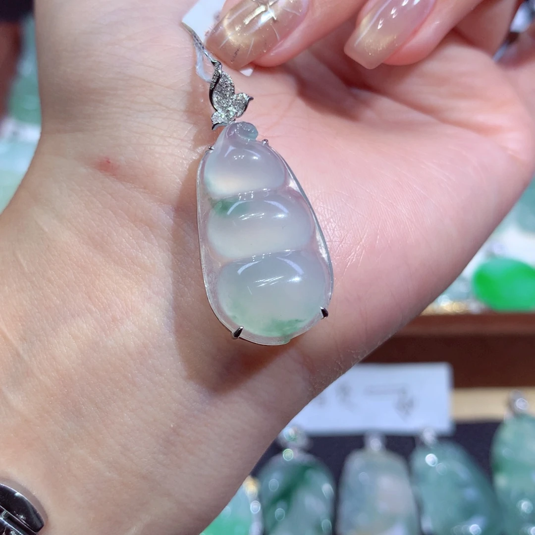 吊坠(不含链)18K金镶嵌翡翠