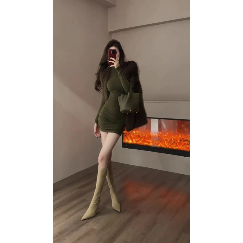 辣妹性感纯欲修身收腰包臀连衣裙秋冬名媛小香风百搭保暖马甲外套