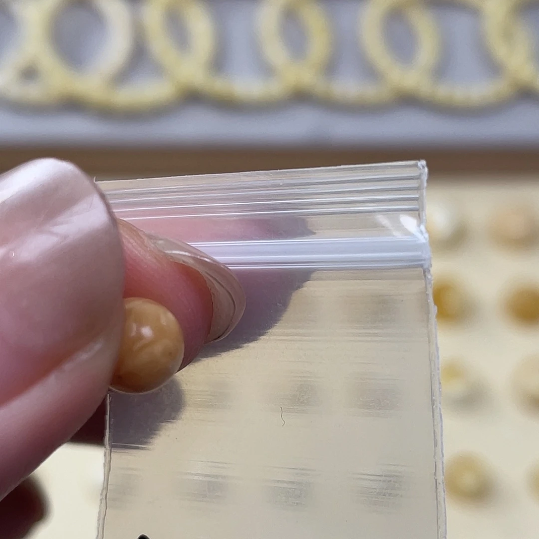 琥珀未镶嵌裸石7.1微瑕