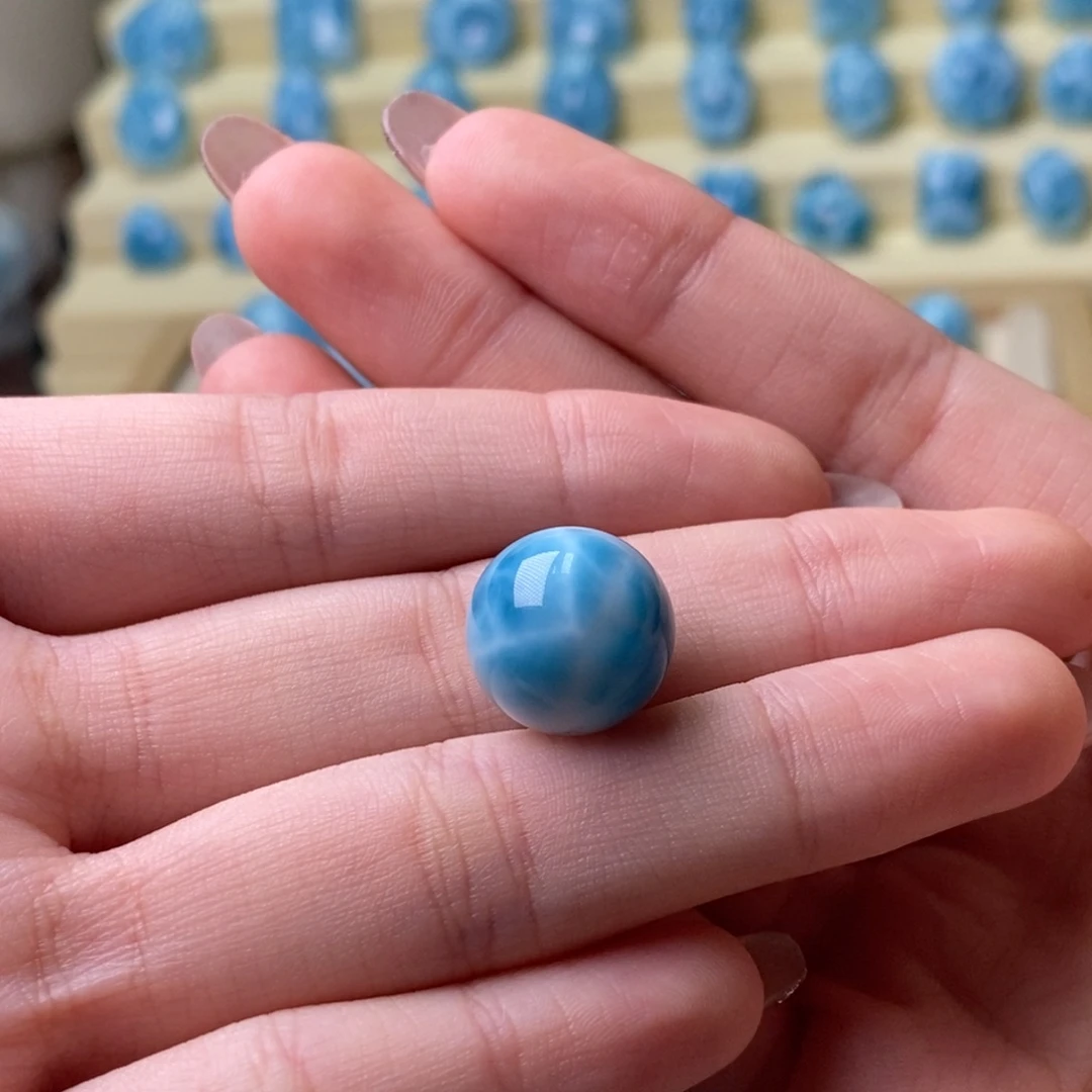 何***姑针钠钙石（海纹石）未镶嵌颈饰