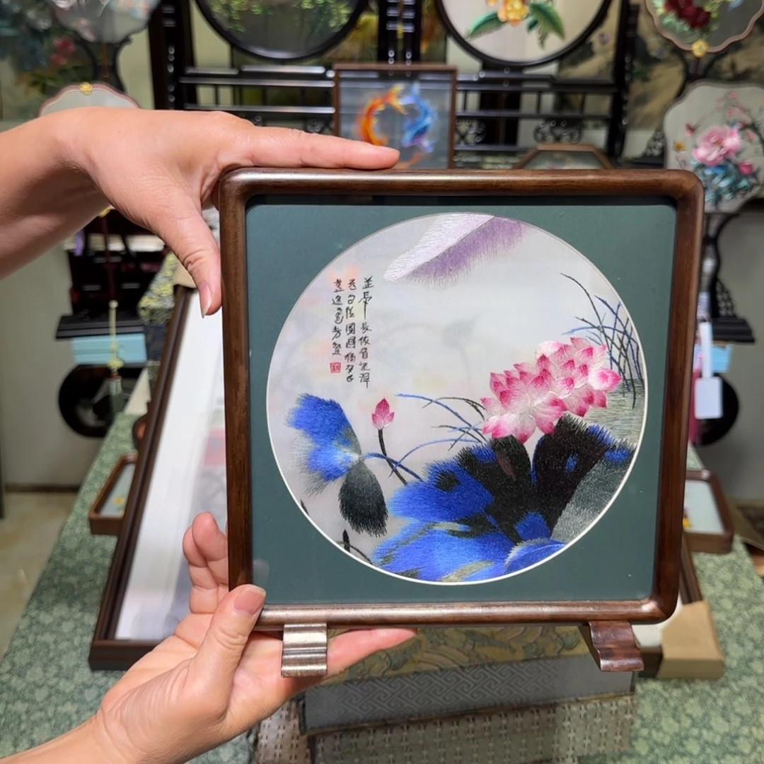 刺绣刺绣工艺精湛独特设计新颖时尚