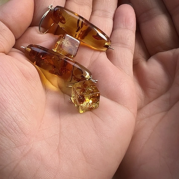 看***柠银S925镶嵌琥珀（花珀）耳饰